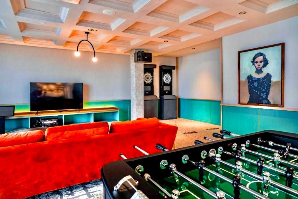 Scarletz Suites Klcc By M Suites Куала Лумпур Екстериор снимка