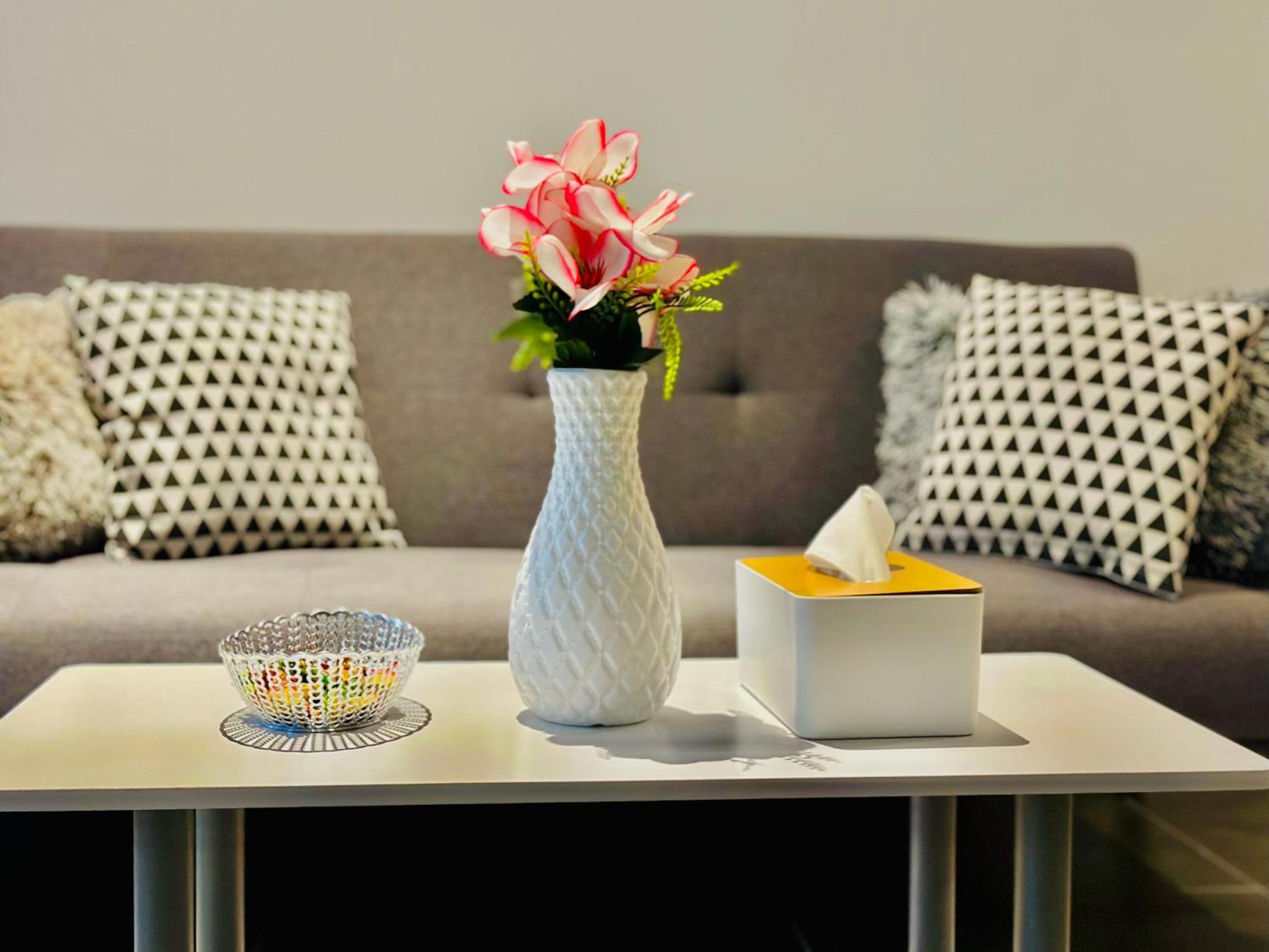 Scarletz Suites Klcc By M Suites Куала Лумпур Екстериор снимка