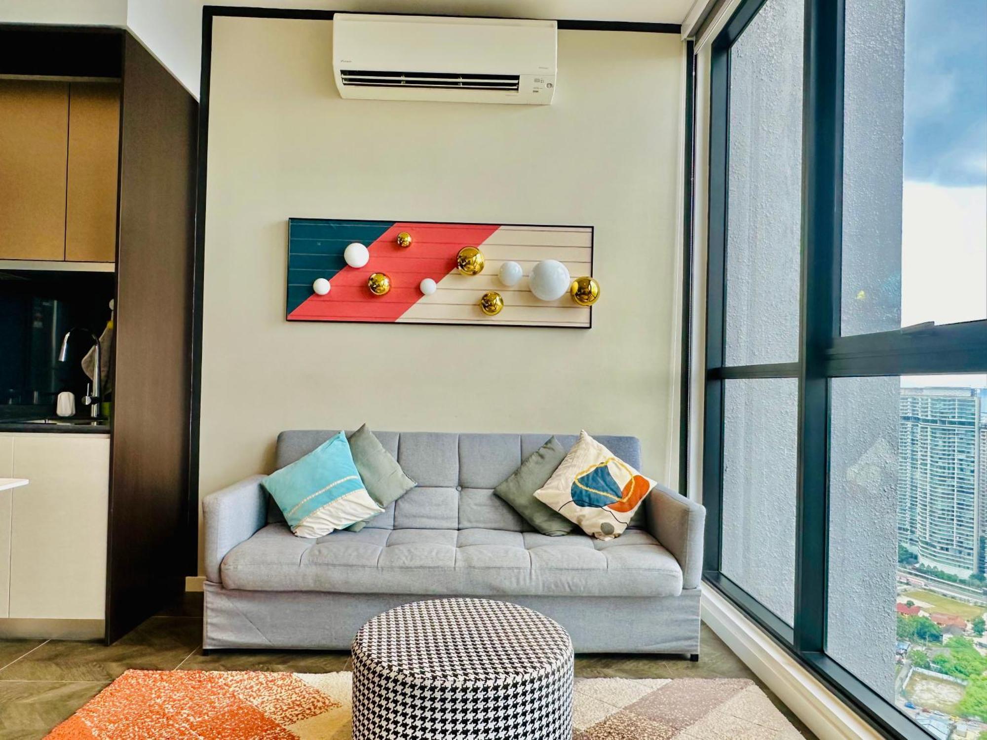Scarletz Suites Klcc By M Suites Куала Лумпур Екстериор снимка