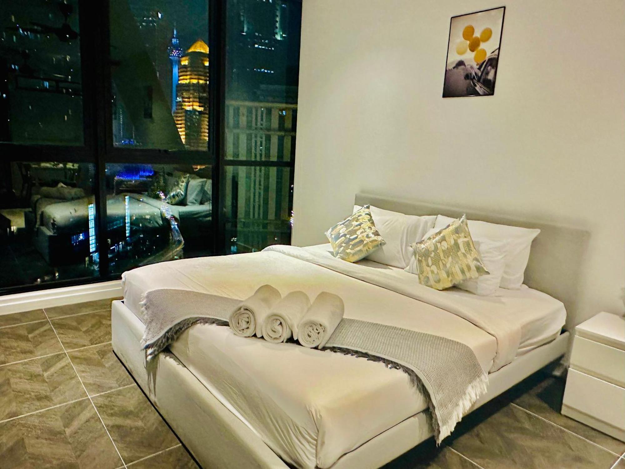 Scarletz Suites Klcc By M Suites Куала Лумпур Екстериор снимка