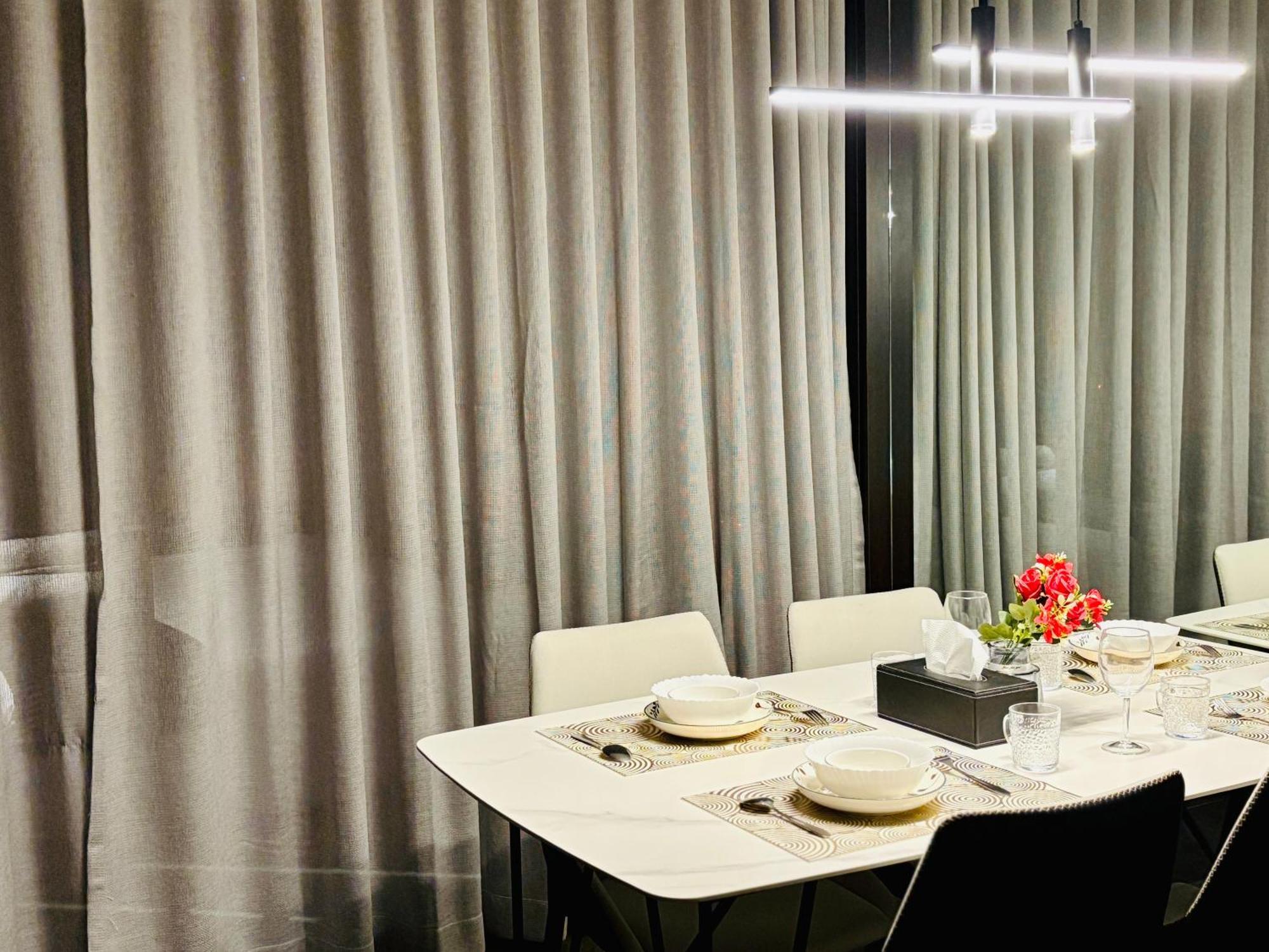 Scarletz Suites Klcc By M Suites Куала Лумпур Екстериор снимка